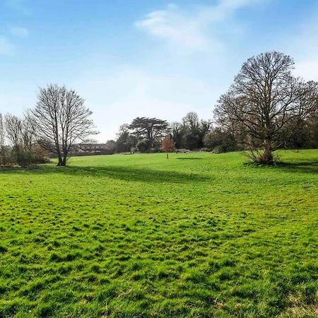 Quiet & Secluded St Albans House Villa Buitenkant foto