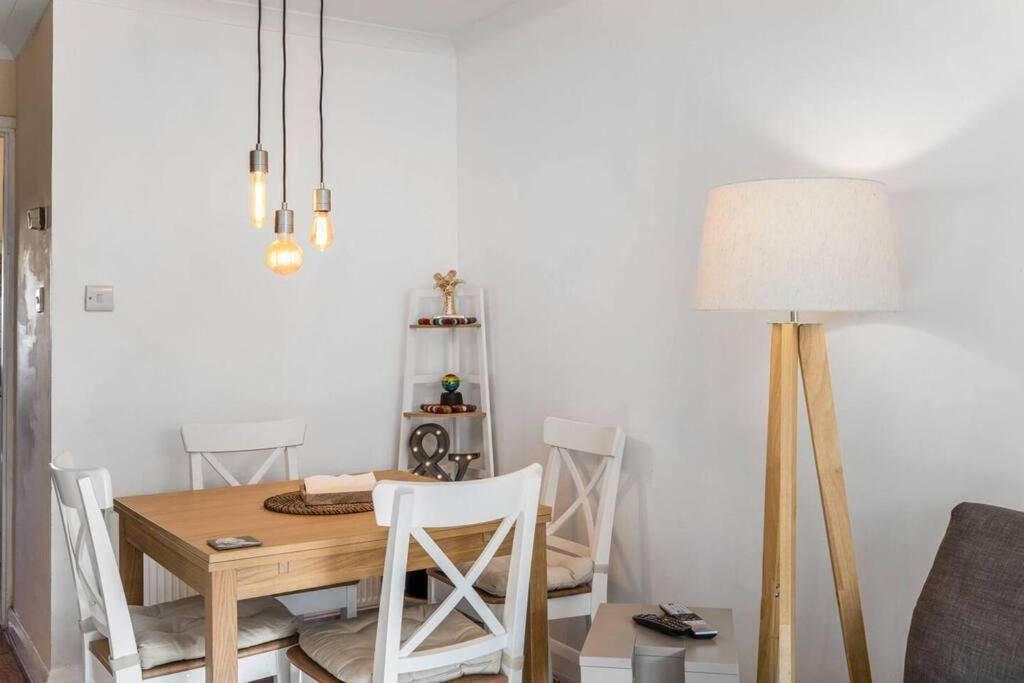 Quiet & Secluded St Albans House Villa Buitenkant foto