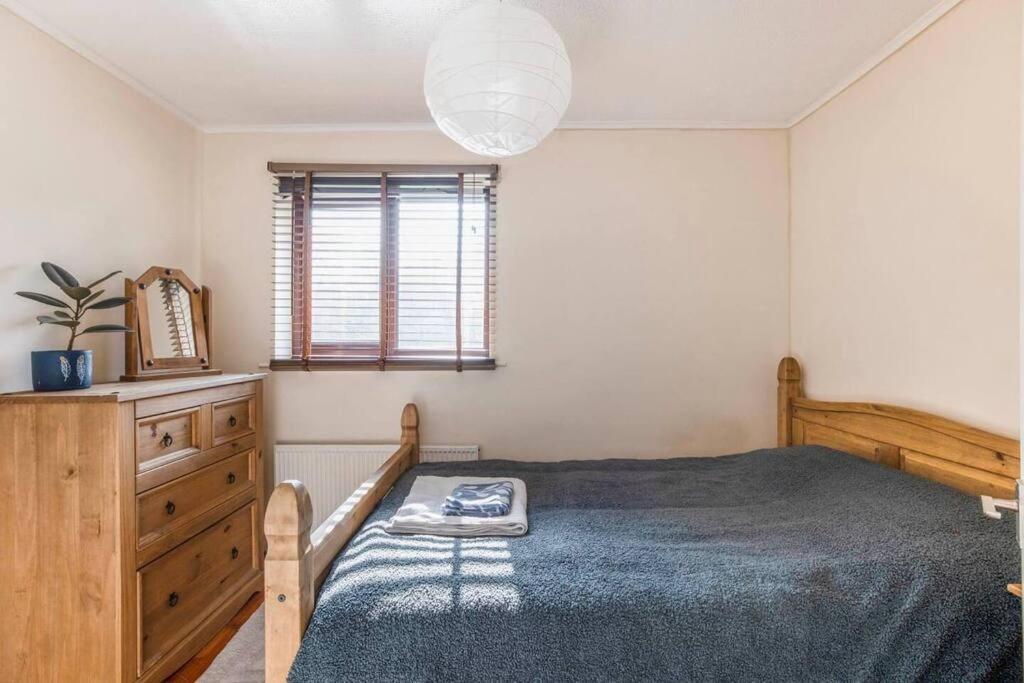 Quiet & Secluded St Albans House Villa Buitenkant foto